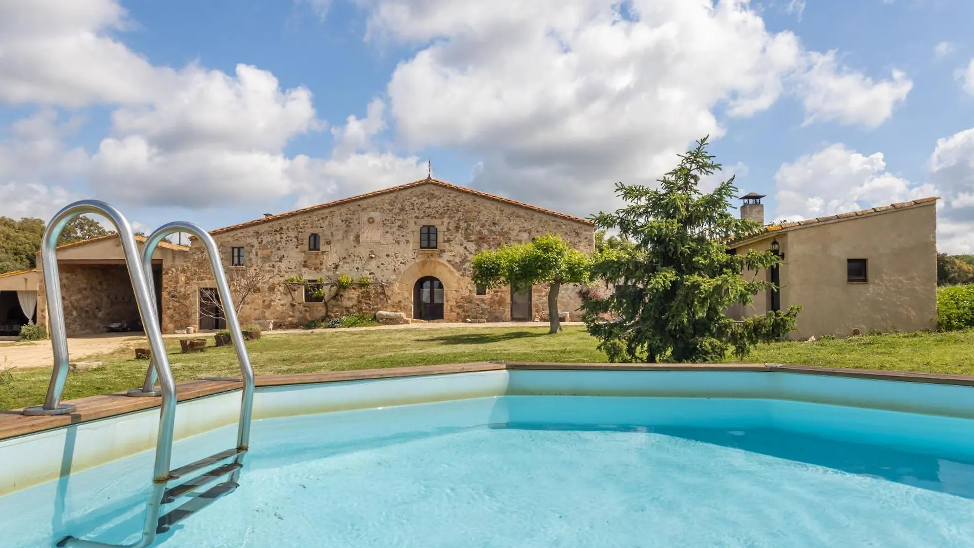 La Pahissa De Can Abras Casa Rural Girona Villa