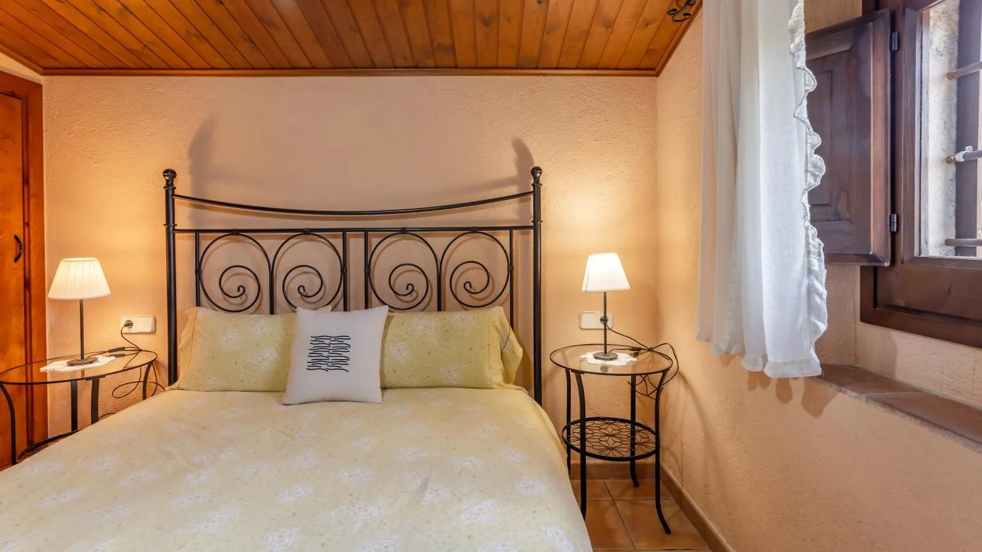 La Pahissa De Can Abras Casa Rural Girona Villa