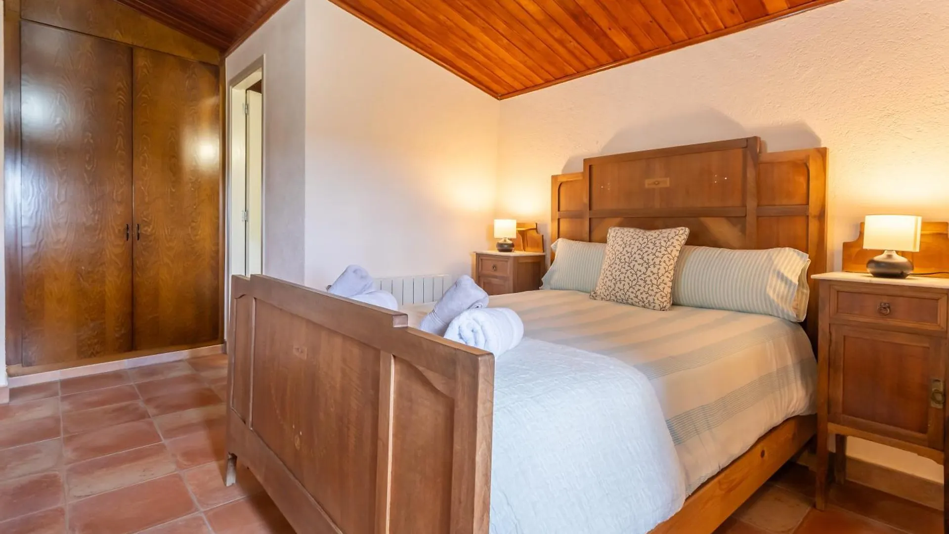 La Pahissa De Can Abras Casa Rural Girona 0*,